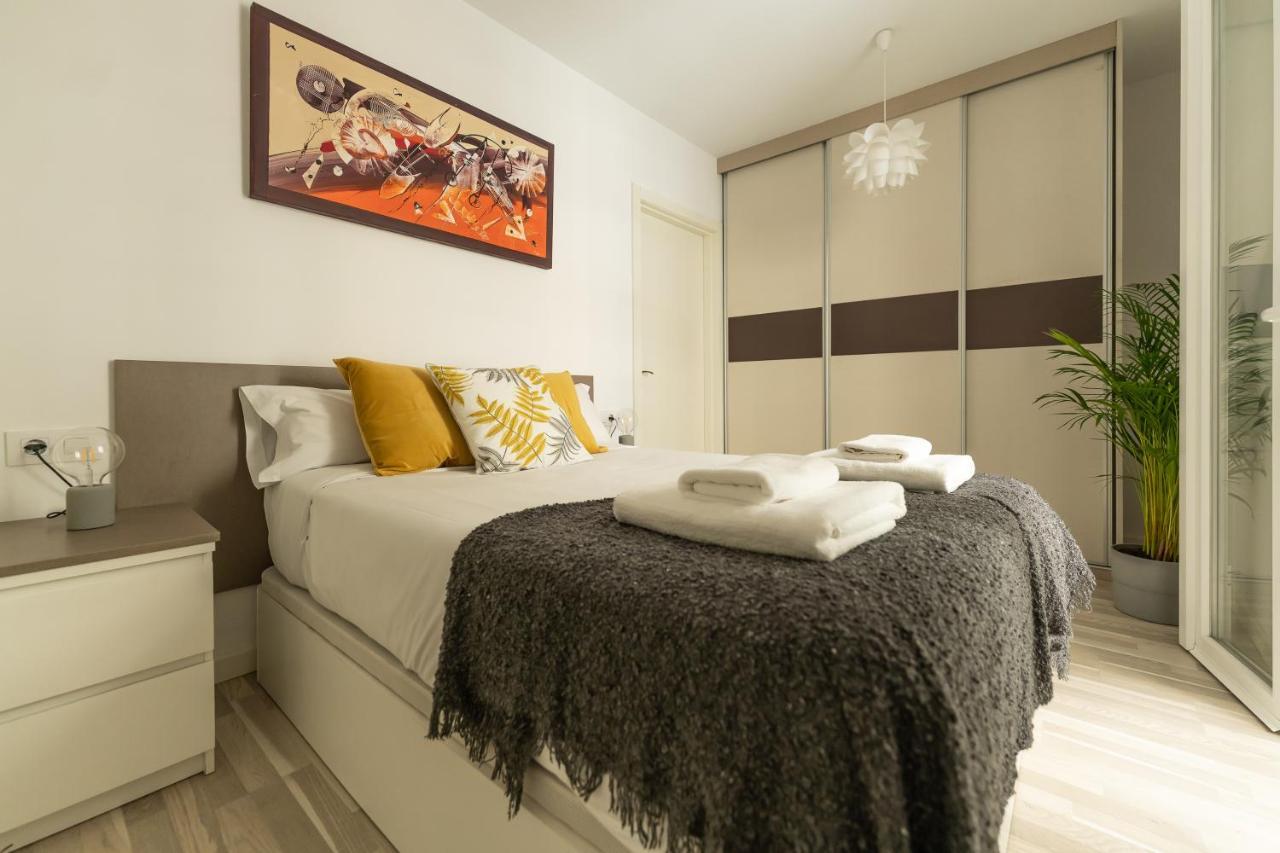 شقة Cormelana Plaza آكورونيا المظهر الخارجي الصورة